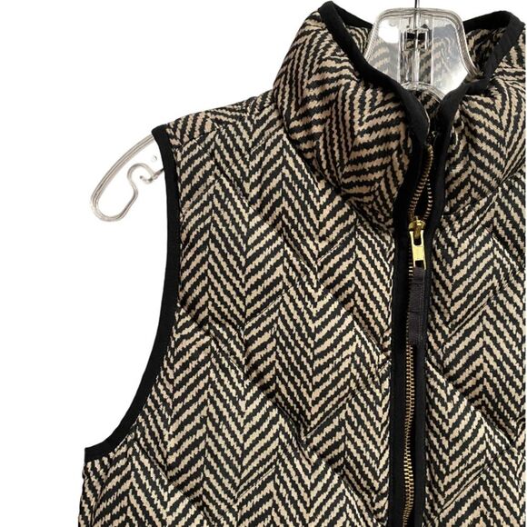 J. Crew Herringbone Down Feathers Vest Women Size XS Quilted Black Cream Preppy - Picture 6 of 14
